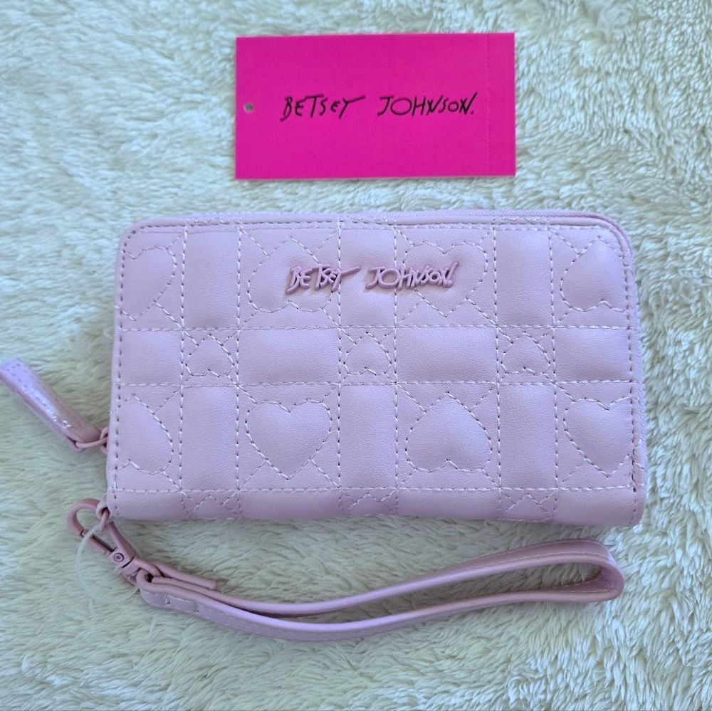 Betsey Johnson "XO Kara" Zip Around Wallet - NWT